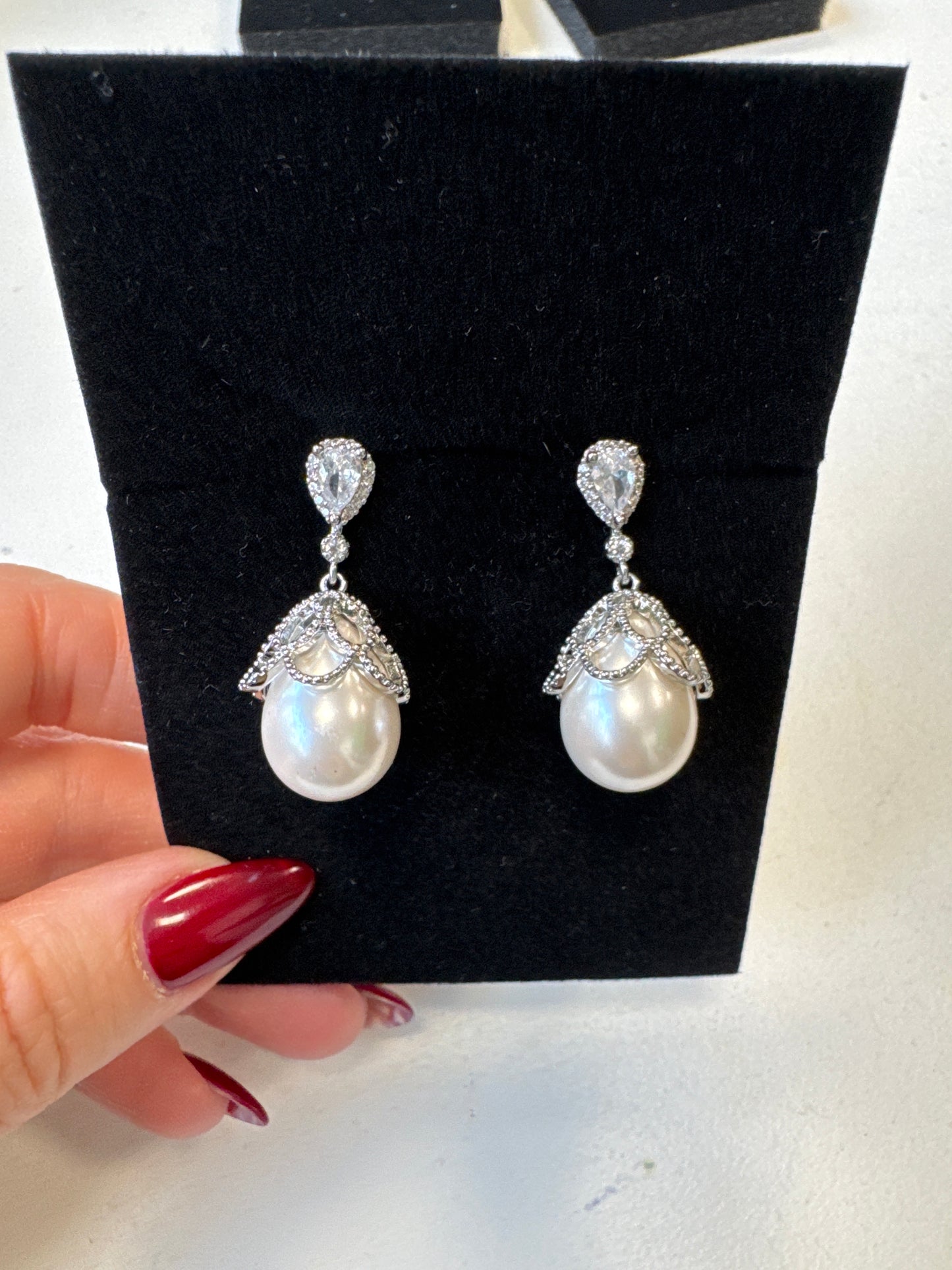 Pizzo di Zirconi con perle