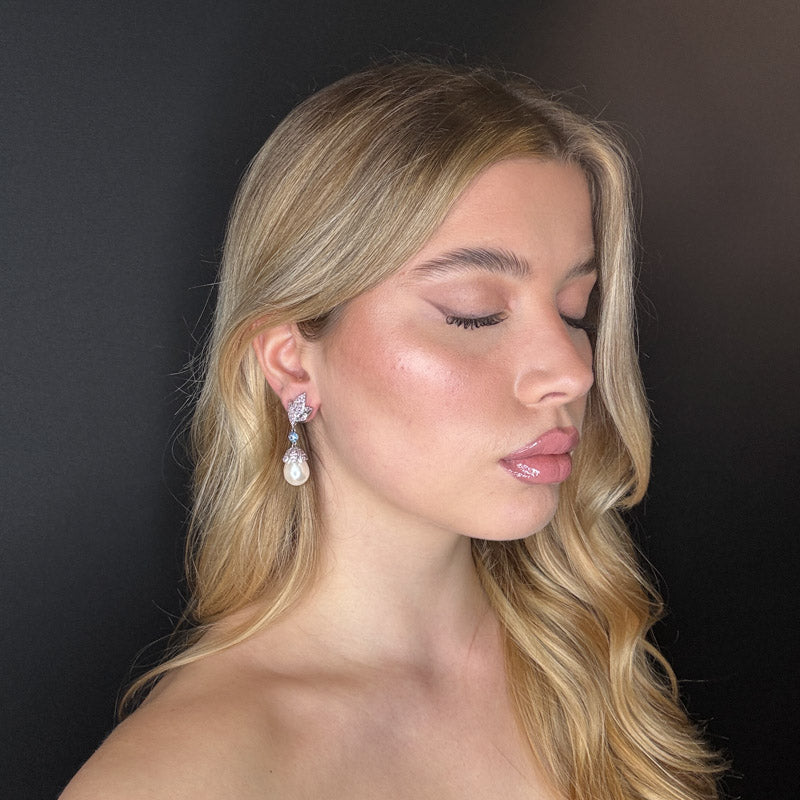 Foglioline pink di pavè con perla