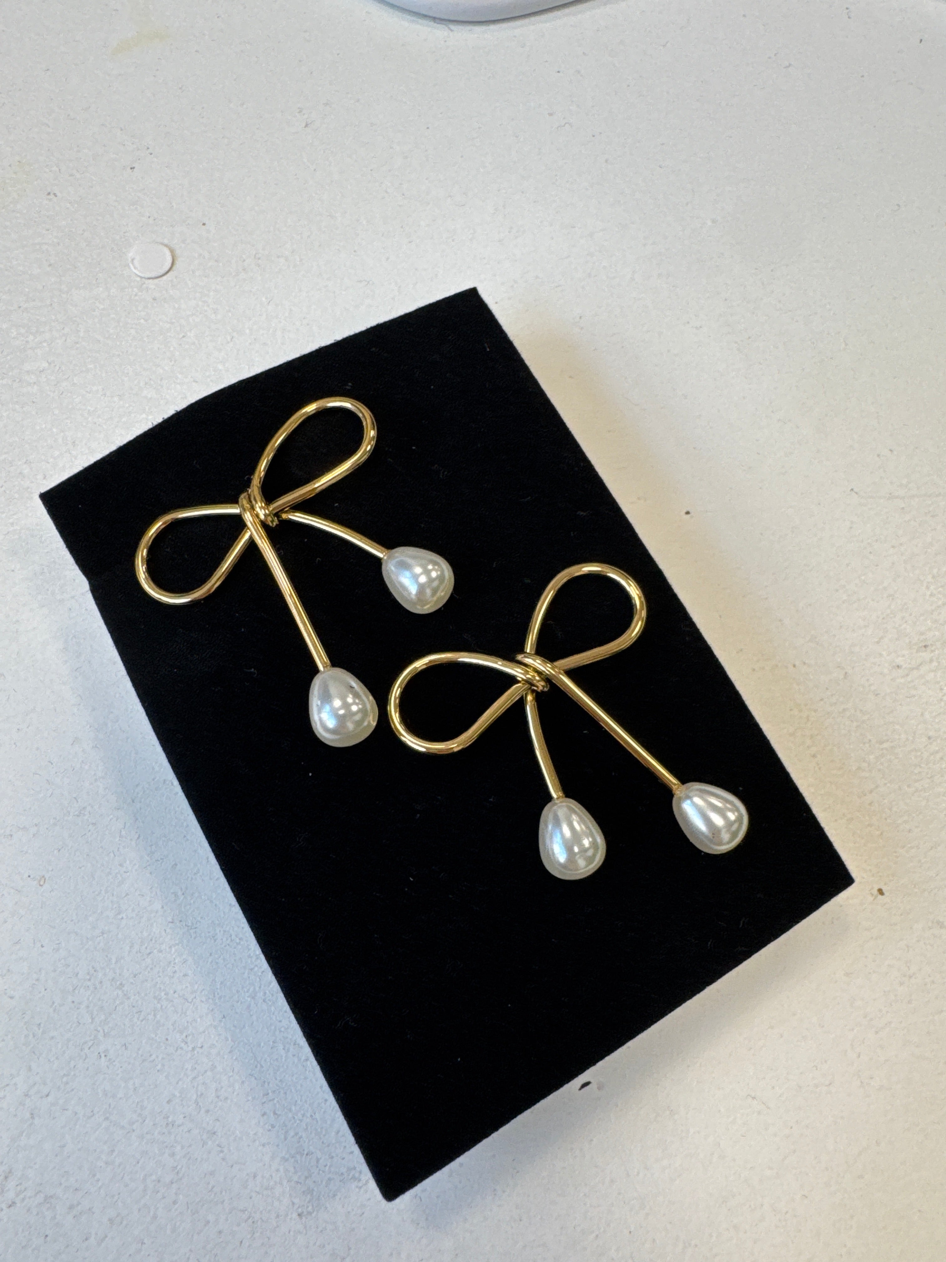 Palestro Milano Orecchini Fiocchi gold con perlina
