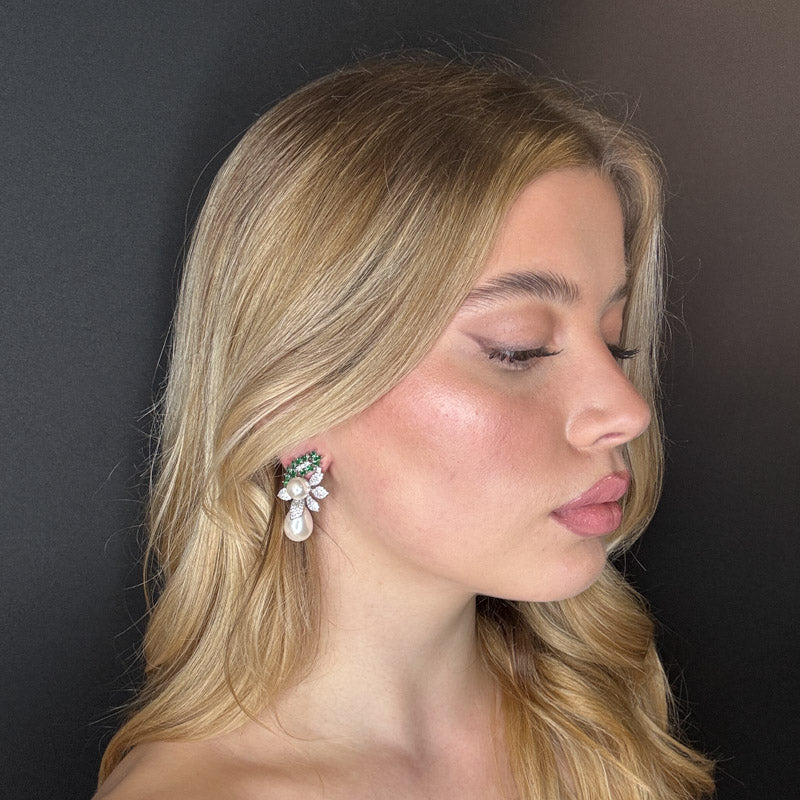 Palestro Milano Orecchini Fiore con perla a pistillo smeraldo