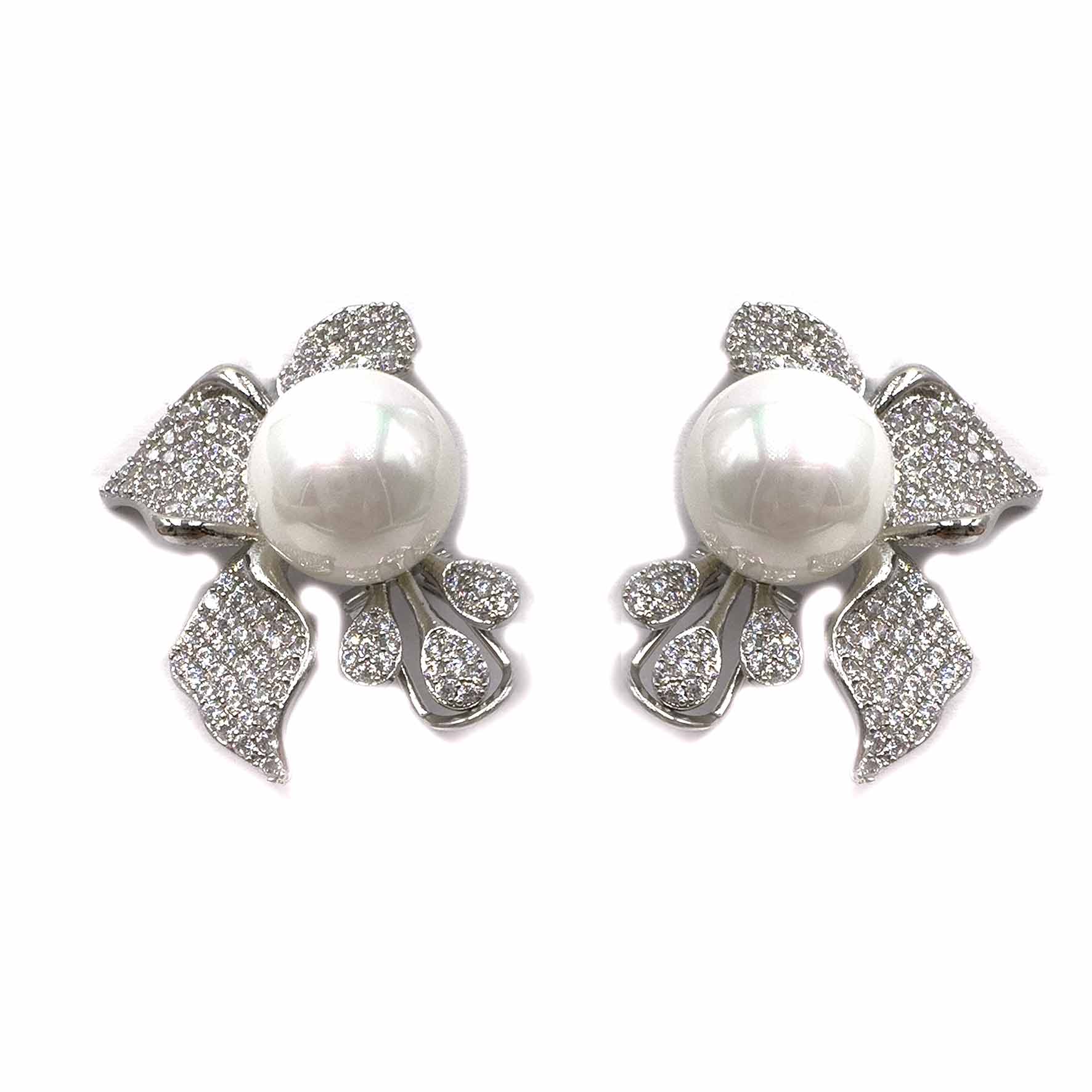 Palestro Milano Orecchini Perla bianca Petali con perla big