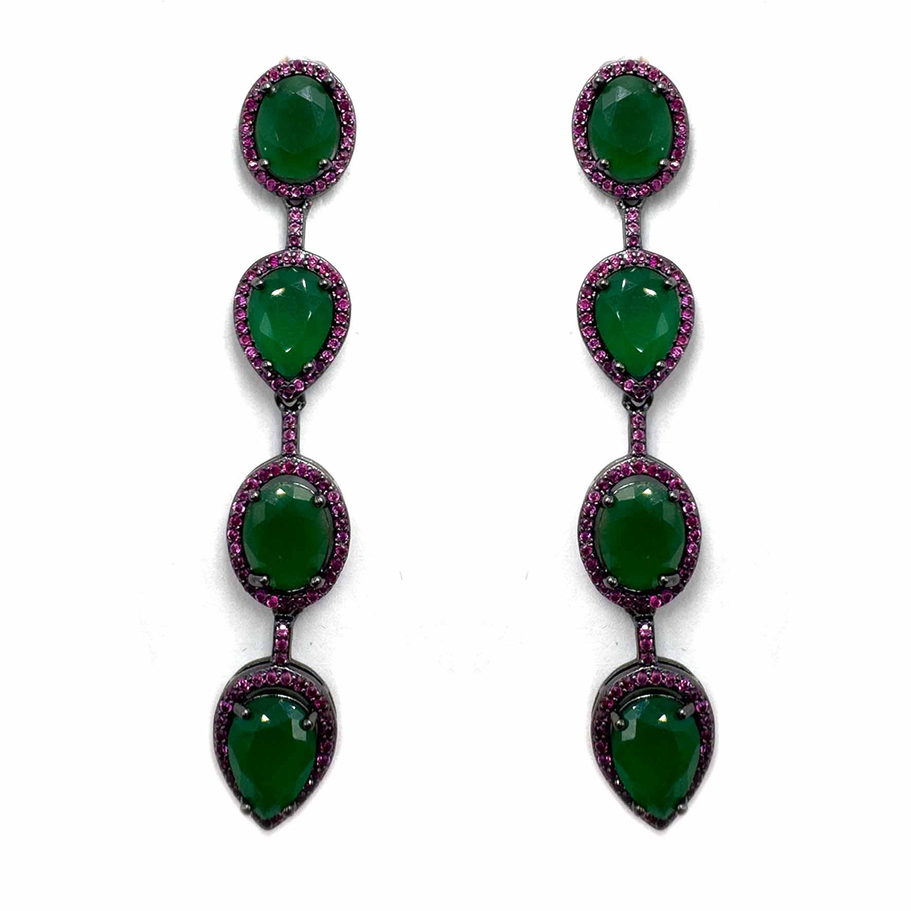 Palestro Milano Orecchini Sequenza di pietre smeraldo/fucsia