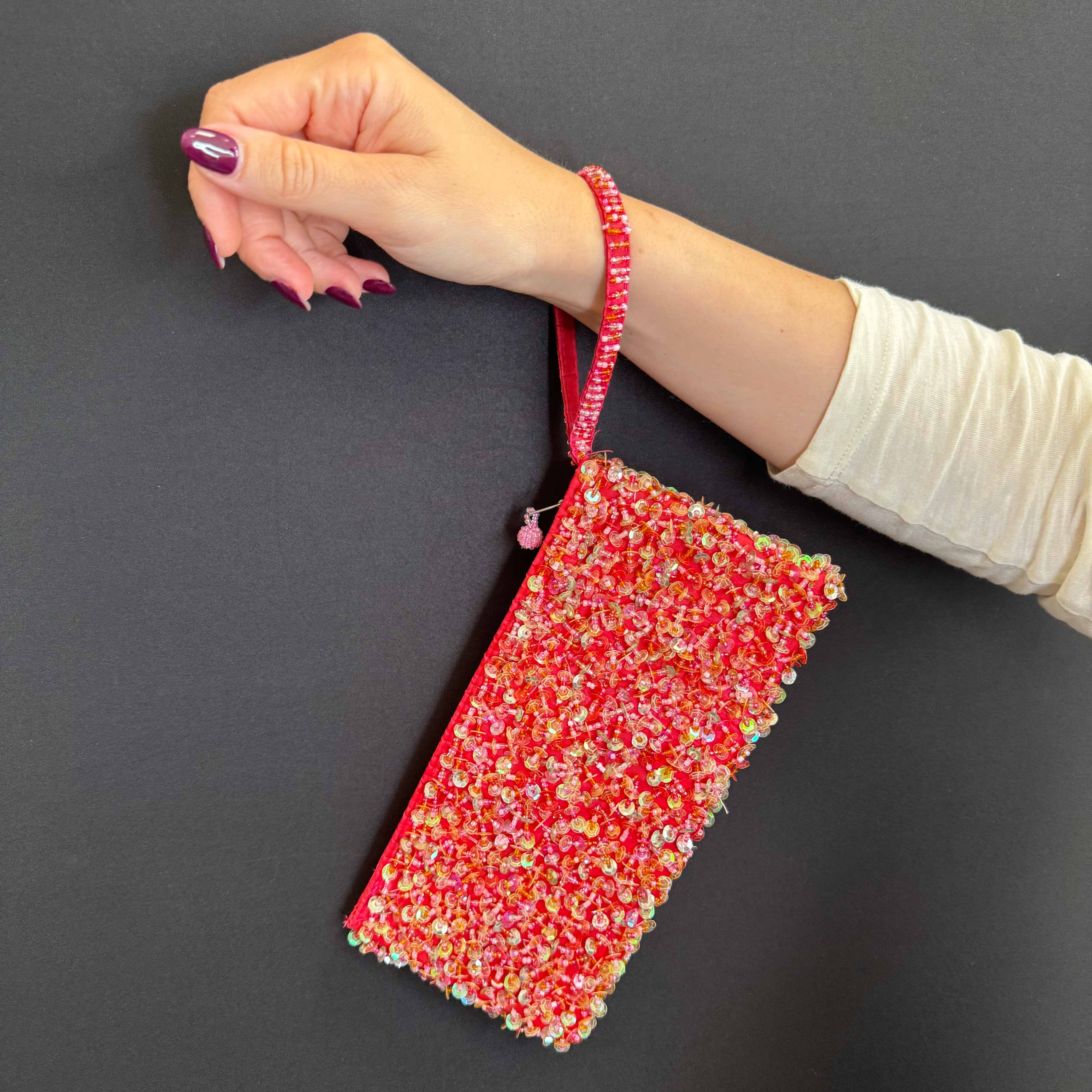Pochette di Infiniti Paillettes