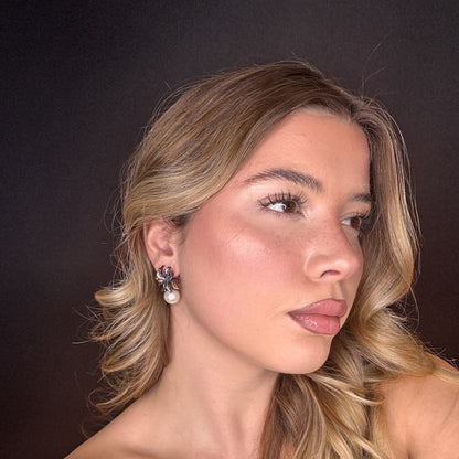 Palestro Milano Orecchini Giglio con perla