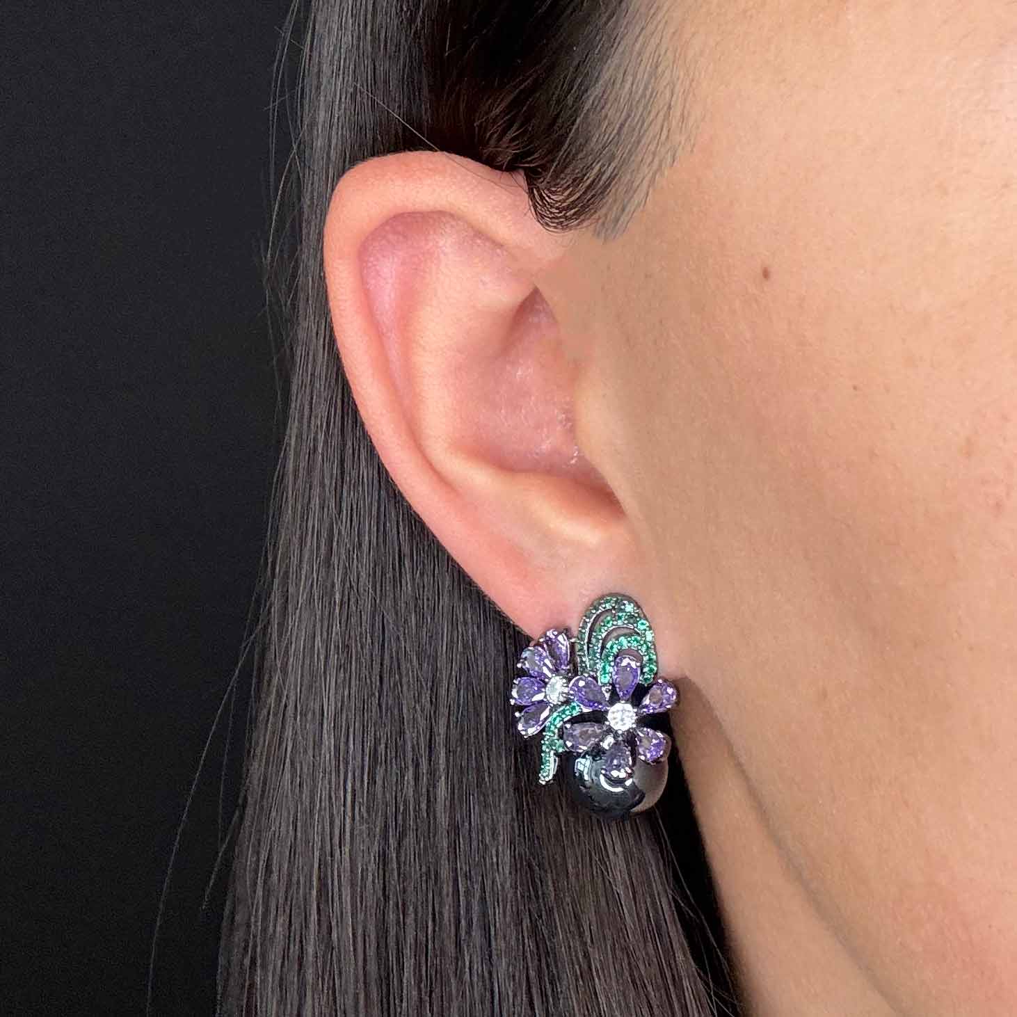 Mini Flowers With Pearls