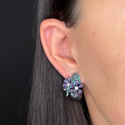 Mini Flowers With Pearls
