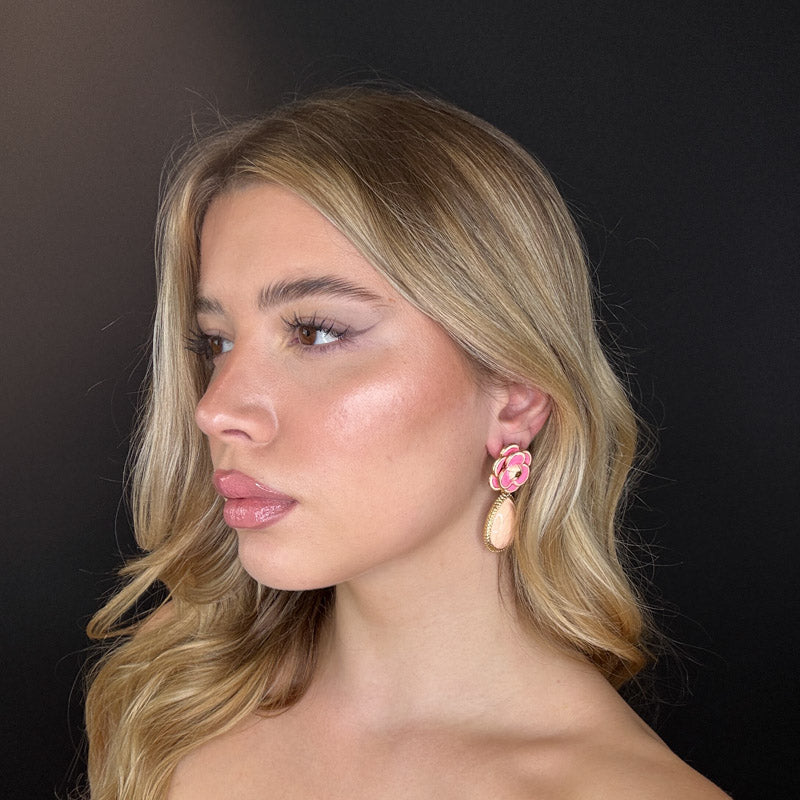 Camelia con goccia