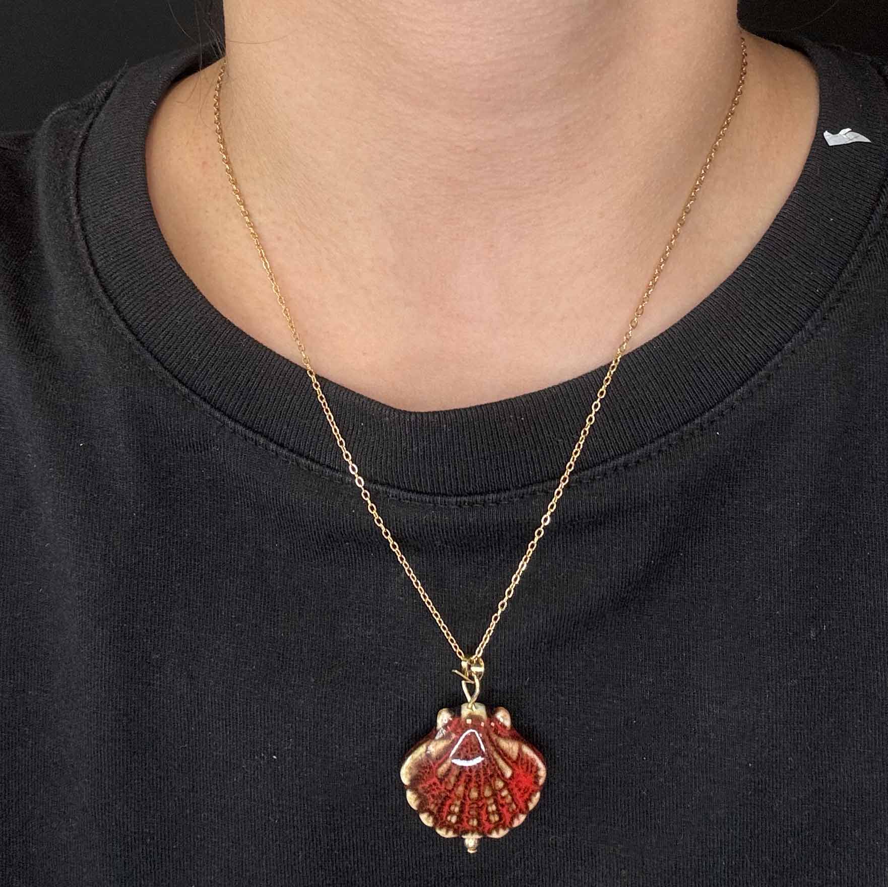 Collana di Conchiglie Dipinte