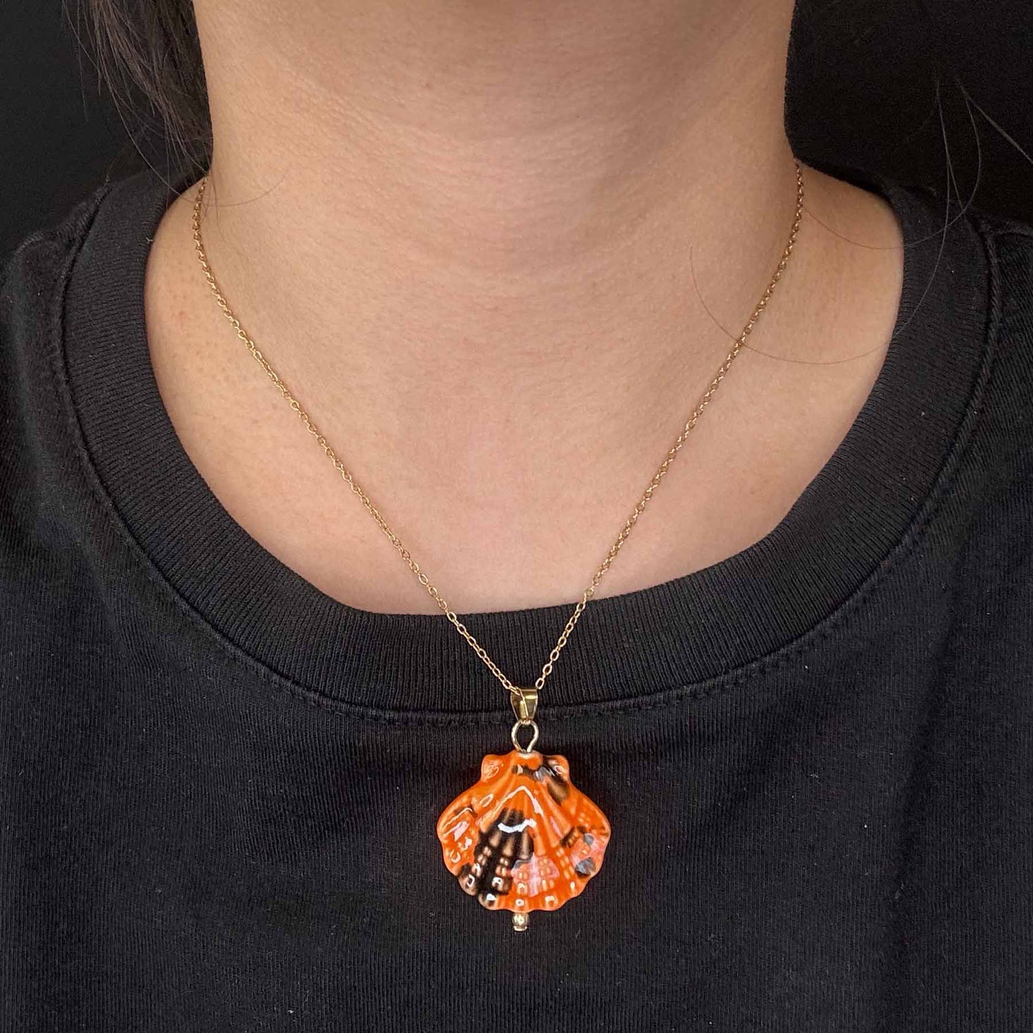 Collana di Conchiglie Dipinte