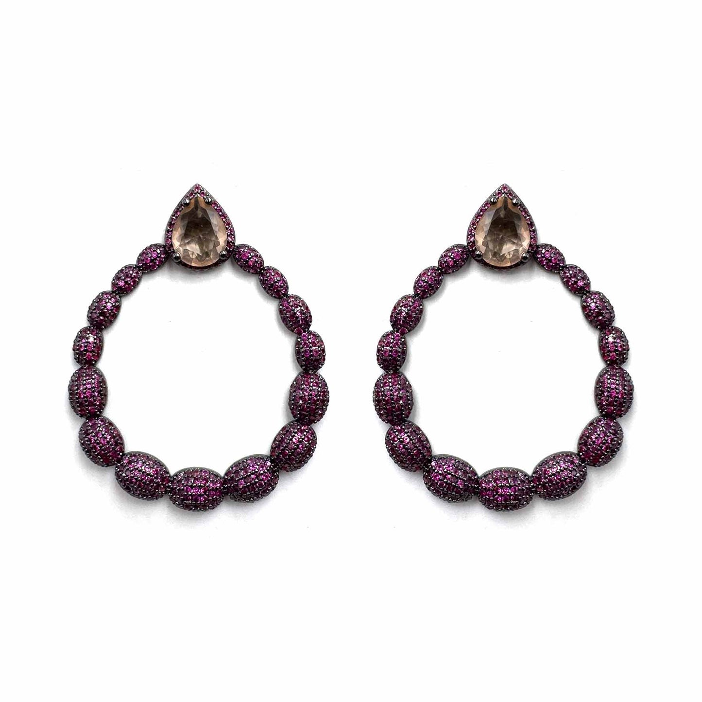 Tondo fucsia di pavè con pietra a goccia pesca