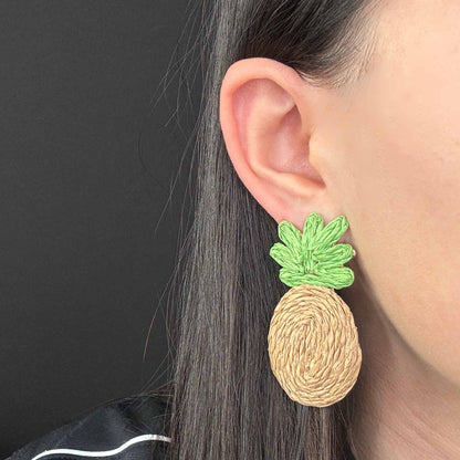 Ananas in Rafia