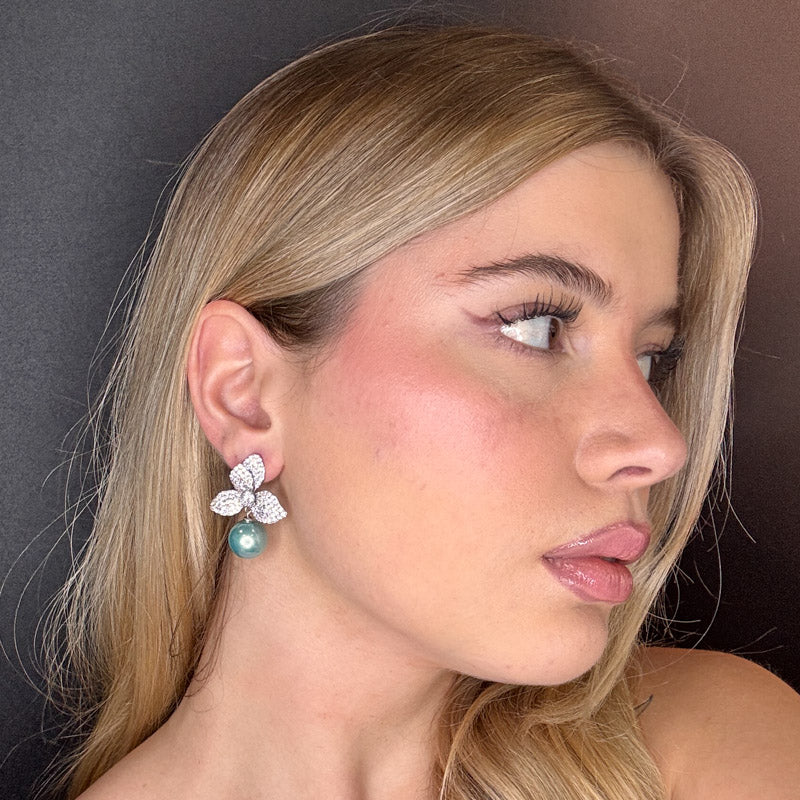 Palestro Milano Orecchini Azzurro Bucaneve di pavè con perla - perla pendente edition