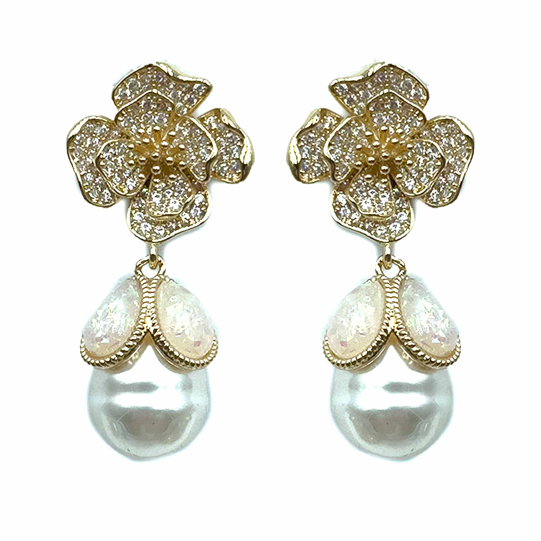 Palestro Milano Orecchini Cristallo ed opalescente Peonia di pavè con perla pendente