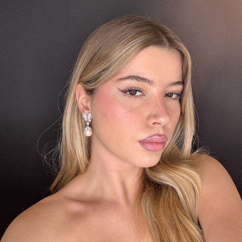 Palestro Milano Orecchini Farfalline di pavè con perla