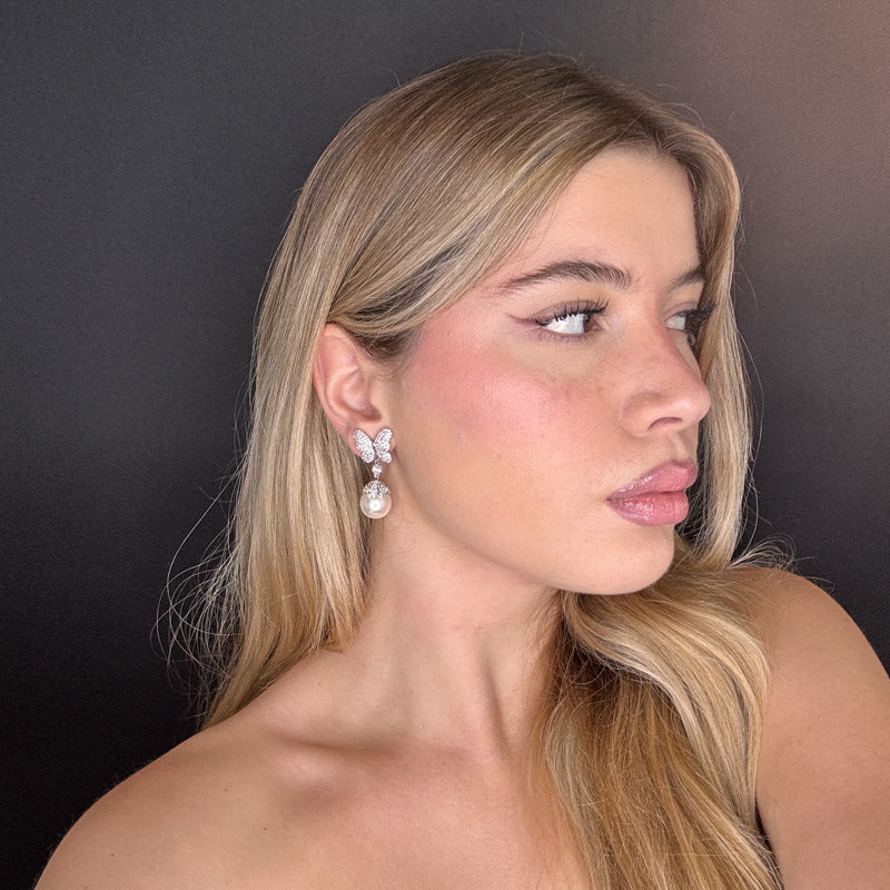 Palestro Milano Orecchini Farfalline di pavè con perla