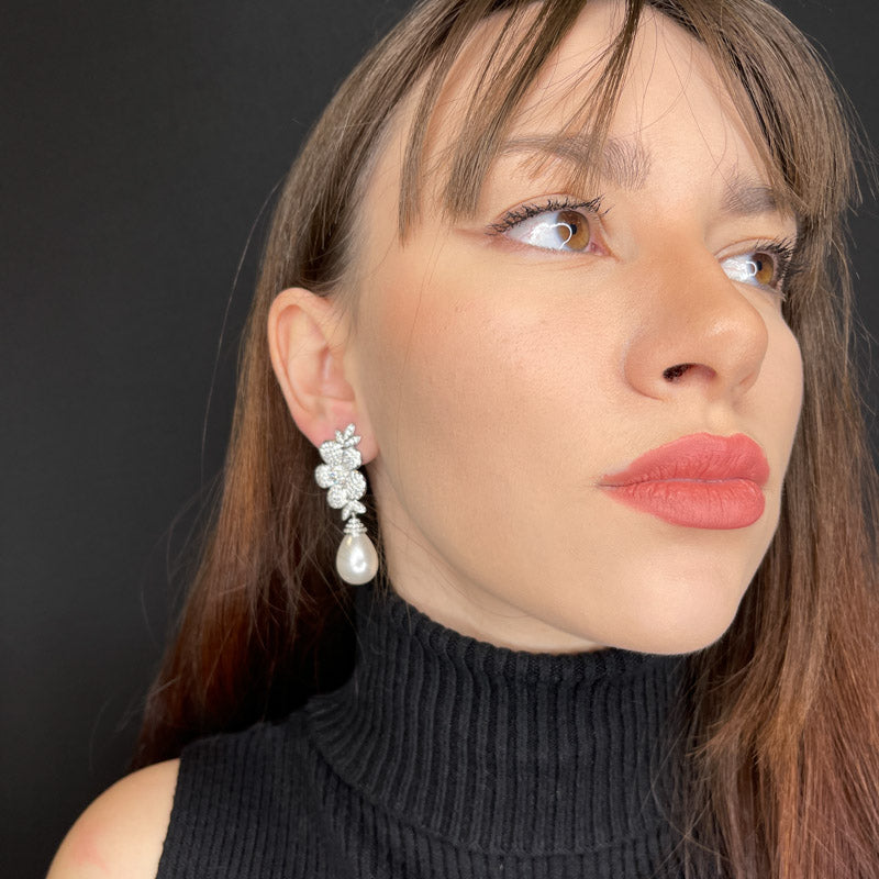 Palestro Milano Orecchini Fiore con perla a goccia