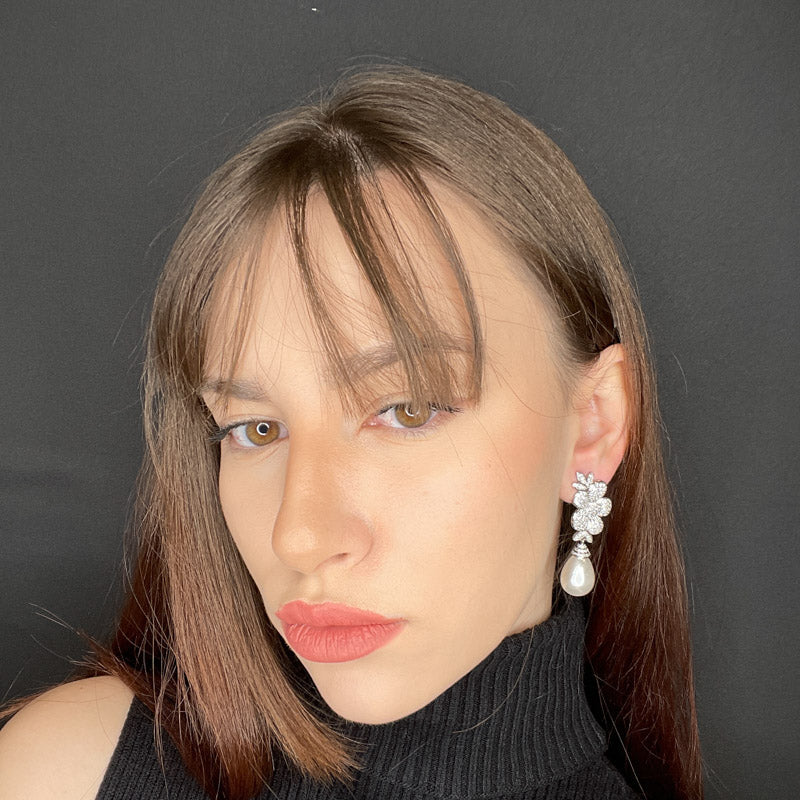 Palestro Milano Orecchini Fiore con perla a goccia