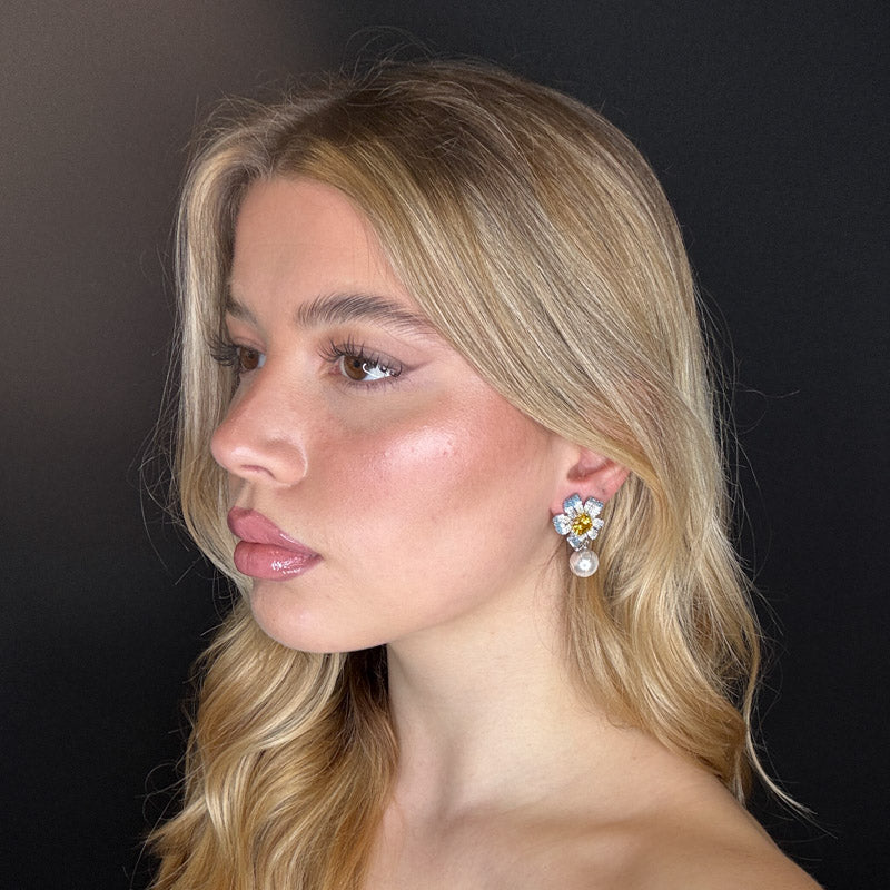 Palestro Milano Orecchini Fiore pistillo giallo di pavè con perla