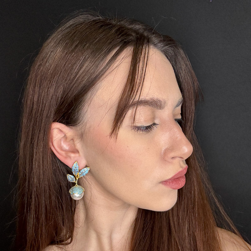 Palestro Milano Orecchini Foglie di pavè con perla