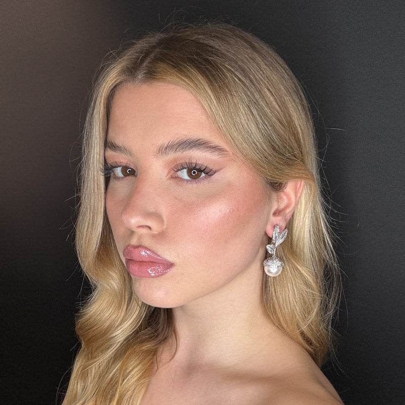 Palestro Milano Orecchini Foglie di pavè con perla