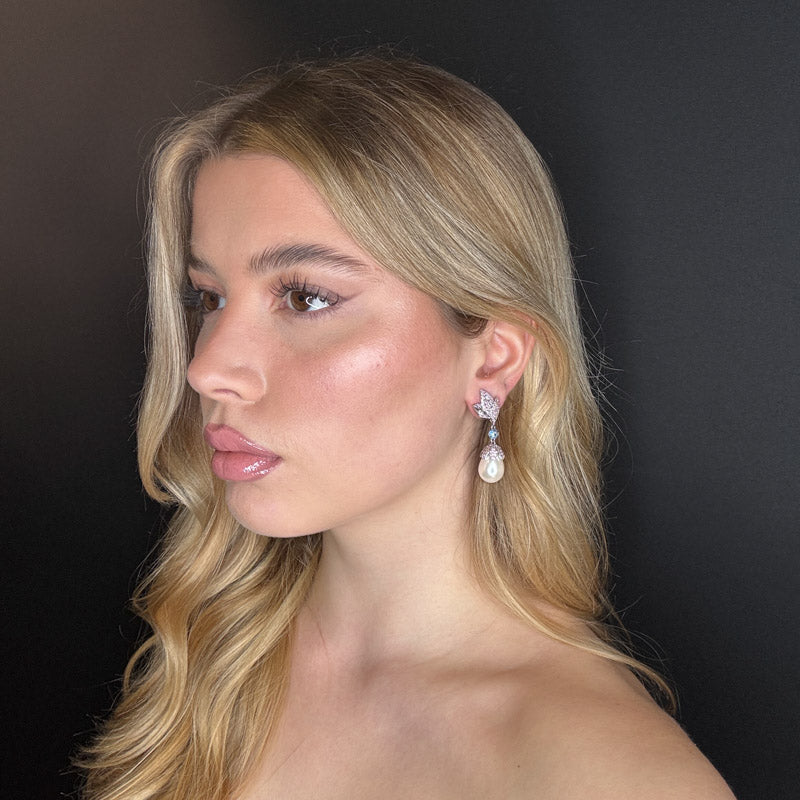 Palestro Milano Orecchini Foglioline pink di pavè con perla