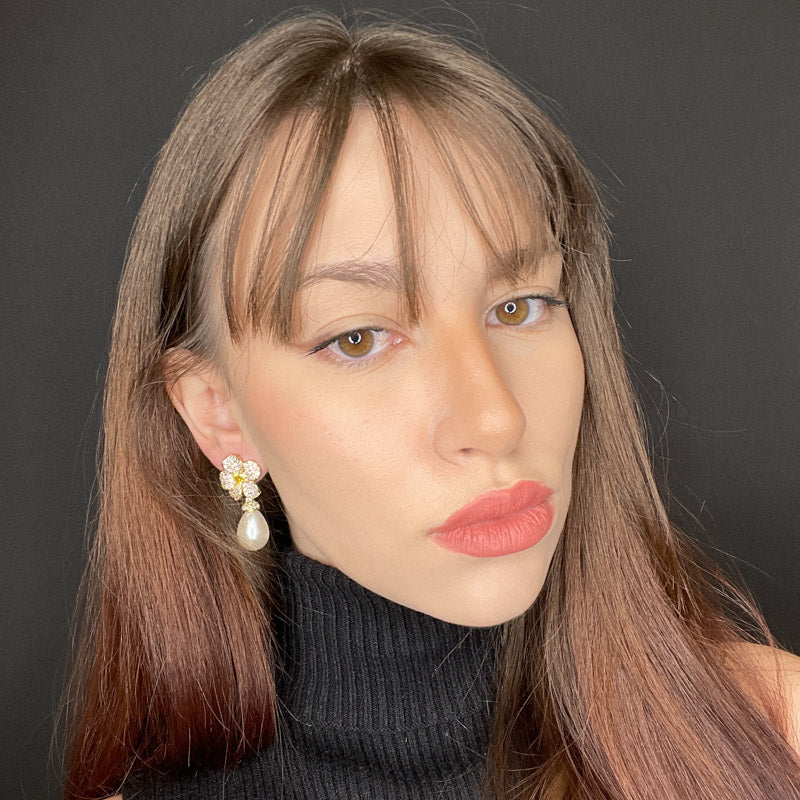 Palestro Milano Orecchini Margherite di zirconi con perla