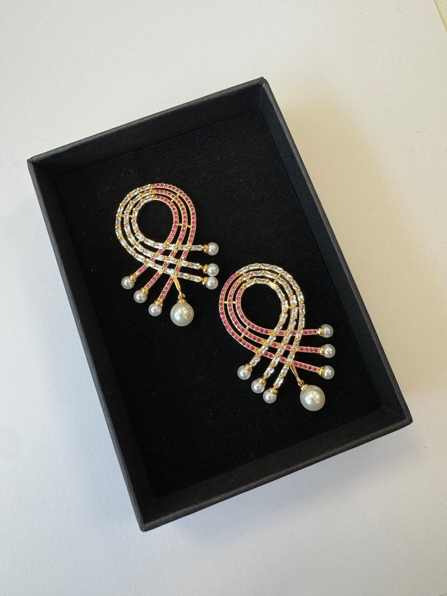 Palestro Milano Orecchini Ovale intrecciato con perline
