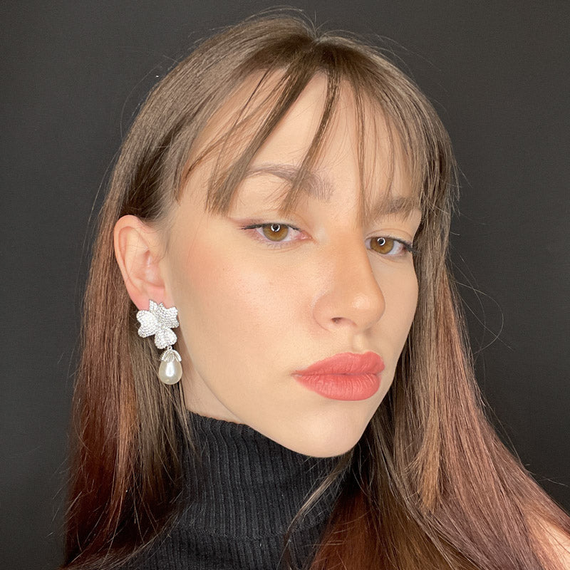 Palestro Milano Orecchini Pavè di Zirconi con perla