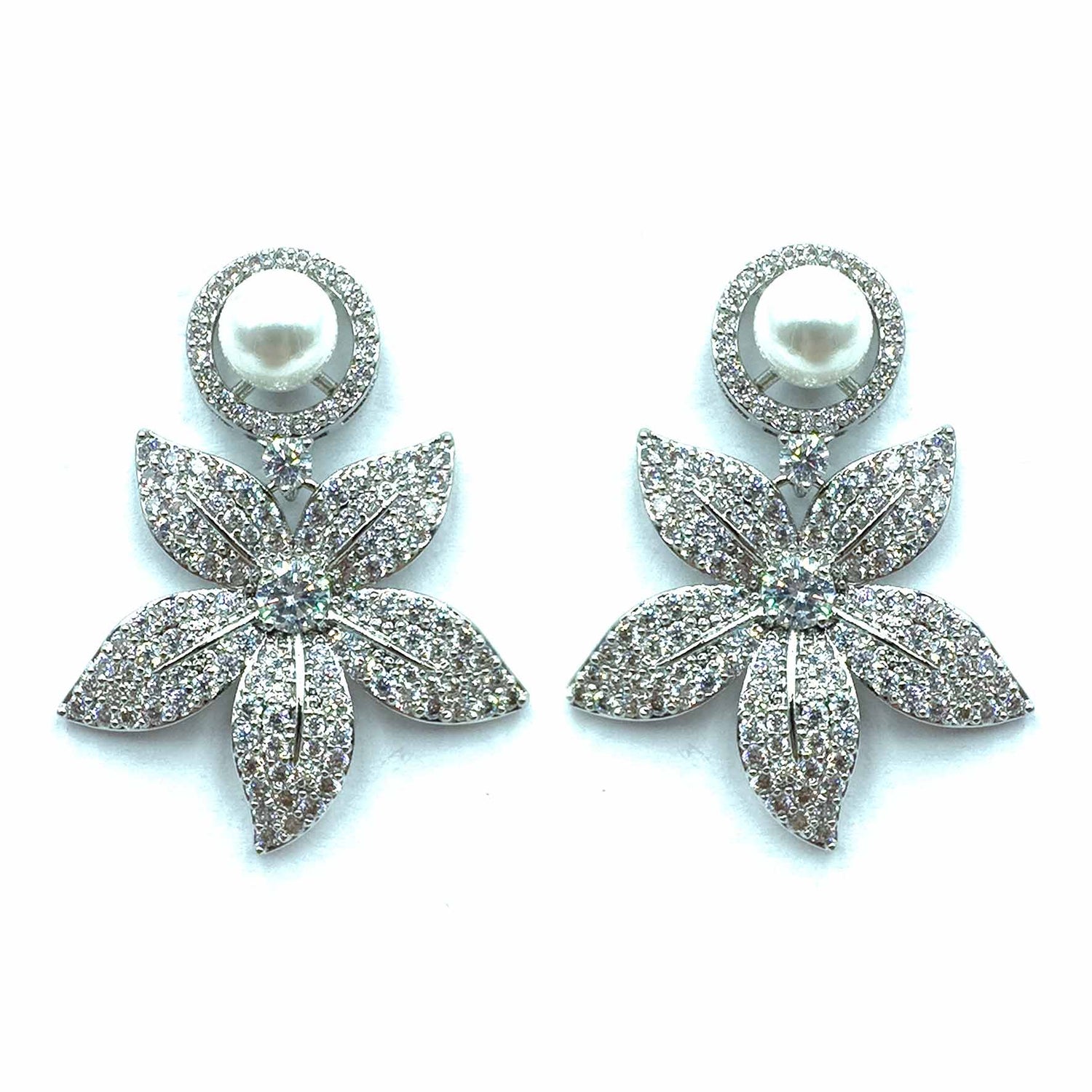 Palestro Milano Orecchini Silver con perlina Fogliolina di pavè