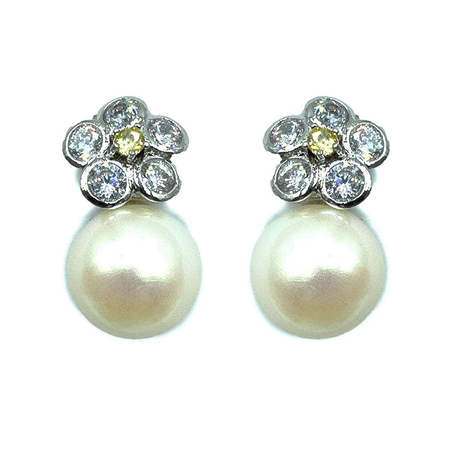 Palestro Milano Orecchini Silver perla bianca Perla con fiorellino di zirconi