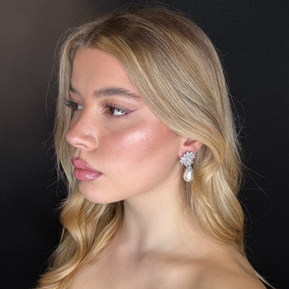 Palestro Milano Orecchini Sinfonia di cristalli con perla pendente