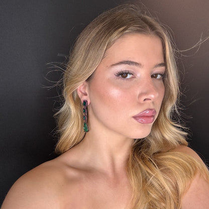 Palestro Milano Orecchini Trio di smeraldi con pavè fucsia