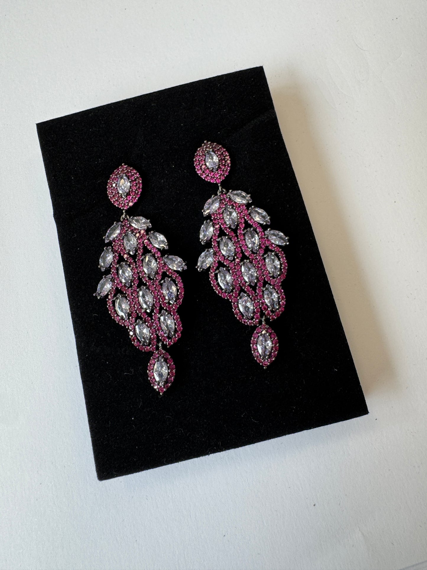 Palestro Milano Orecchini Tripudio di foglioline violetta