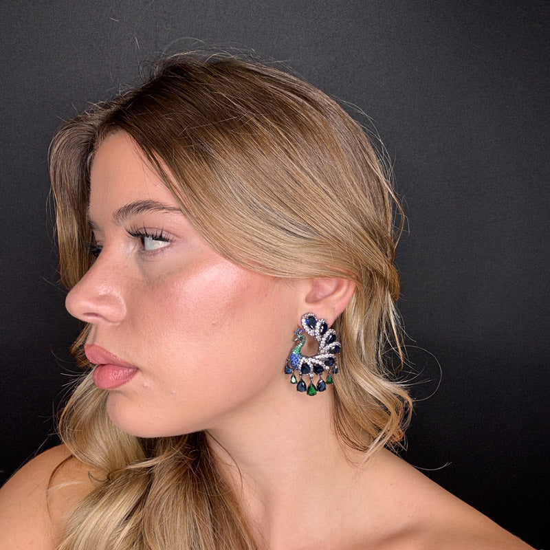 Palestro Milano Pavoni con coda di cristalli