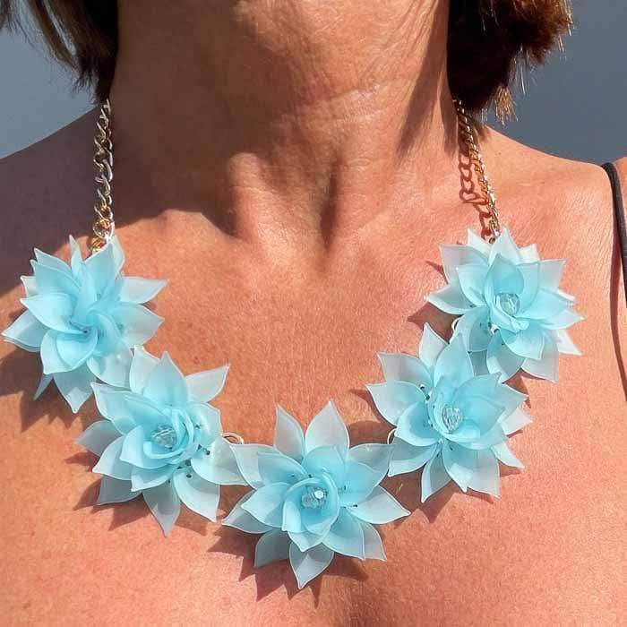 Palestro Milano Collane Azzurro Cielo Fiori di Loto