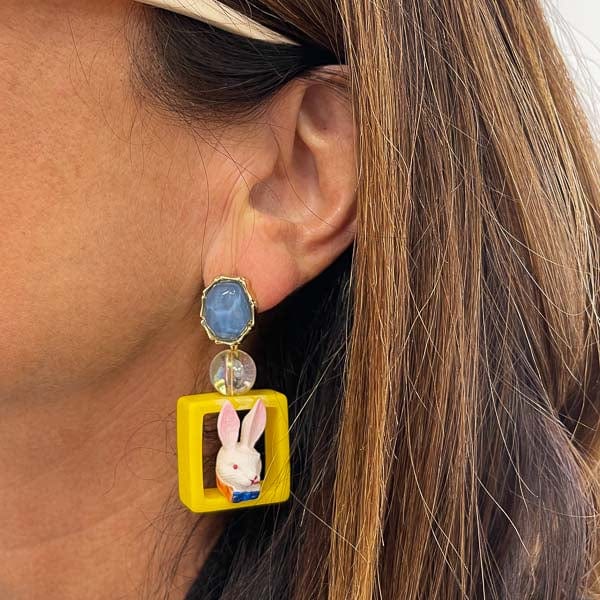 Palestro Milano Orecchini Bianconiglio quadrato giallo