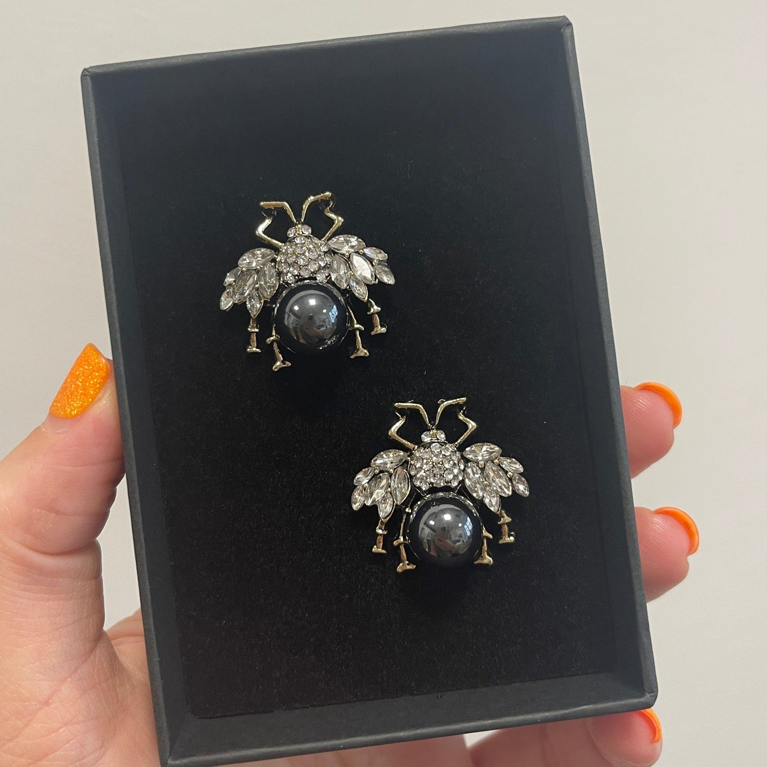 Palestro Milano Orecchini Fumè Ape Regina Big Perla