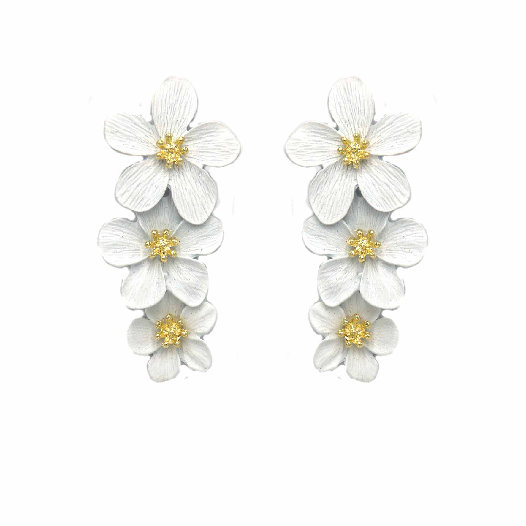 Palestro Milano Orecchini White Paradise Cascata di Tre Fiori