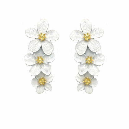 Palestro Milano Orecchini White Paradise Cascata di Tre Fiori